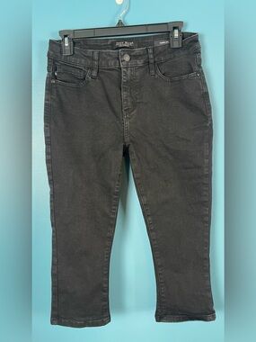 JUDY BLUE BLACK WASH CAPRI FIT DEMIN SIZE 7/28